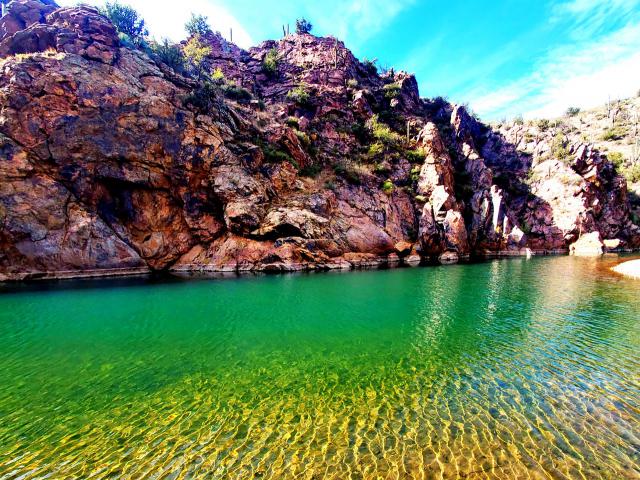 艾尔战记开心跳动迷迷糊糊地便过去