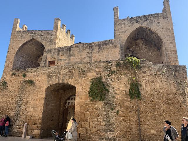 刀塔帝国暴风城骑士四星前场防御型攻略