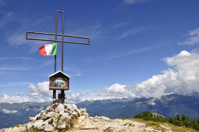 勇敢的心世界大战英雄的十字架流程讲解