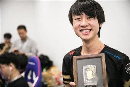 英雄联盟LPL职业选手故事RNG辅助选手Ming 不变 第7张 英雄联盟LPL职业选手故事RNG辅助选手Ming 不变 第7张