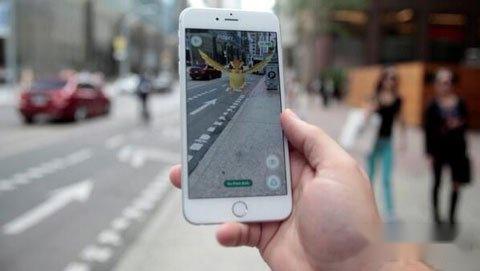 愚蠢的狂热 纽约警察执勤时玩口袋妖怪GO 愚蠢的狂热 纽约警察执勤时玩口袋妖怪GO