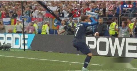 世界杯法国球员进球跳舞 神似堡垒之夜尬舞动作 第2张