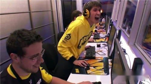 双冠拿在手 回望iG在TI2上的初次登顶 第2张