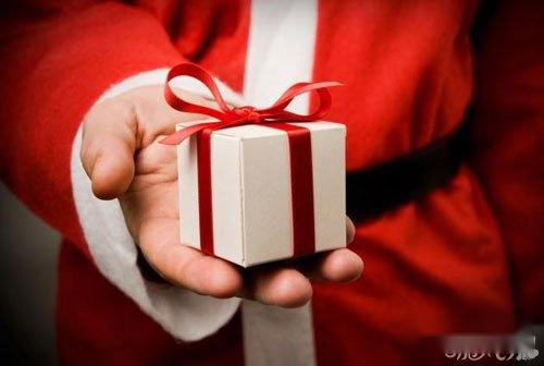 胖妹化爆裂圣诞老人 轰响海岛奇兵圣诞曲 第4张